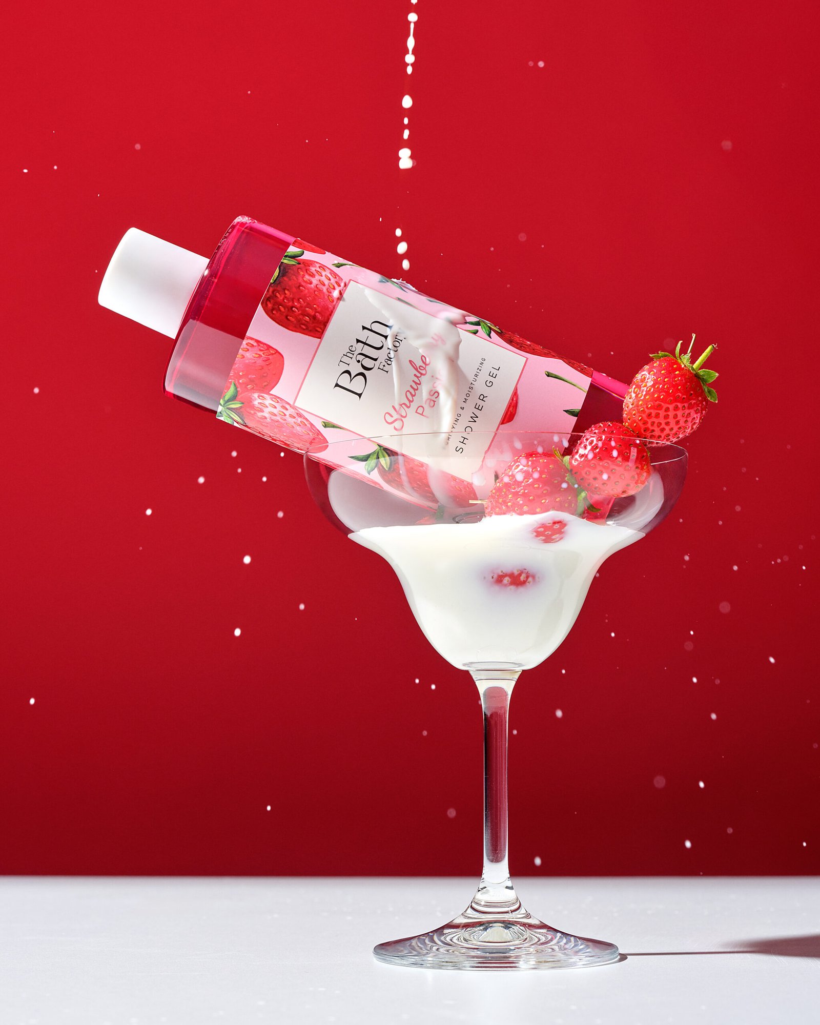 The Bath Factory Strawberry Passion Body Shower - 400ml - Image 4